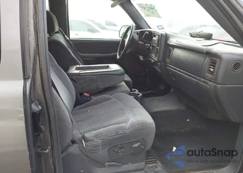 2002 Chevrolet Silverado 1500 Ls z USA, uszkodzony, nr VIN 2GCEC19T021361610